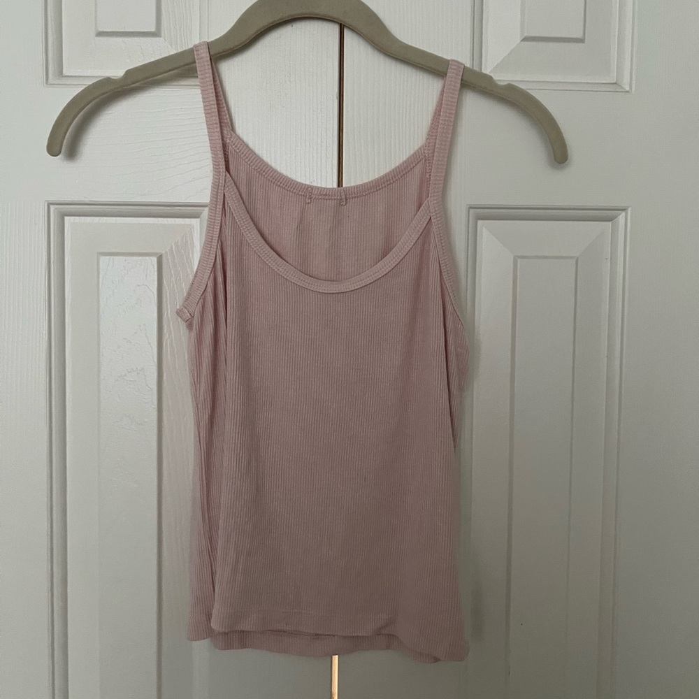 Light pink Brandy Melville tank 💗